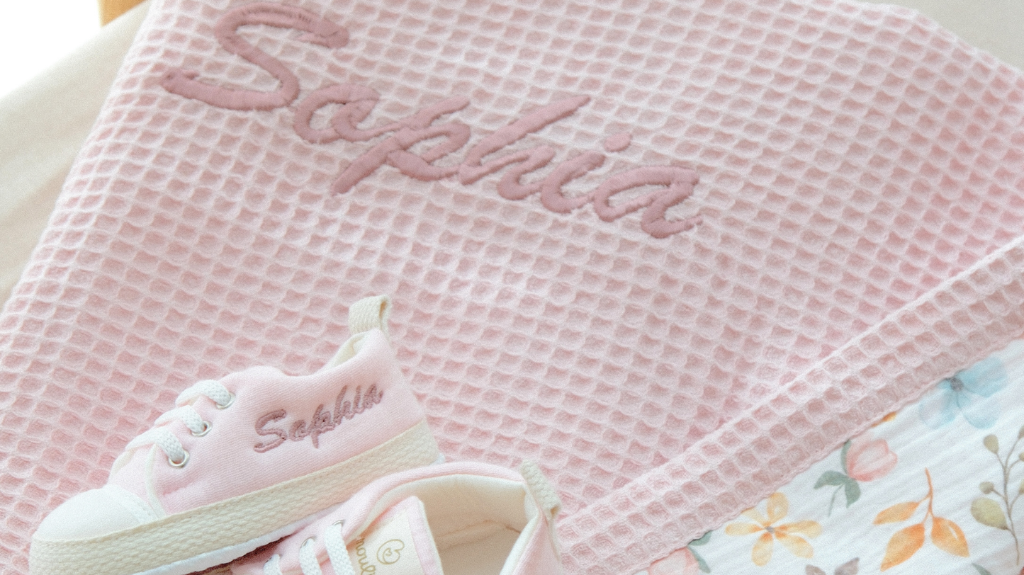 Personalized Baby Gift Set Waffle Blanket & Muslin Baby Shoes Handmade Soft Sole – Pink