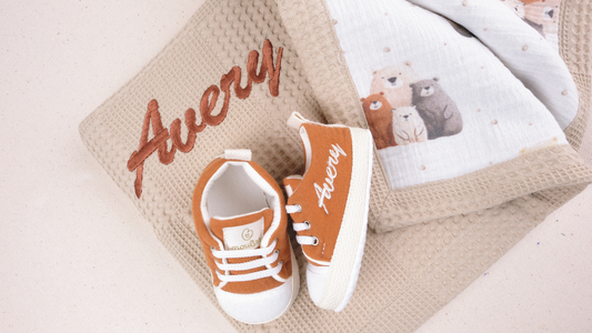 Personalized Baby Gift Set Waffle Blanket & Muslin Baby Shoes Handmade Soft Sole – Brown