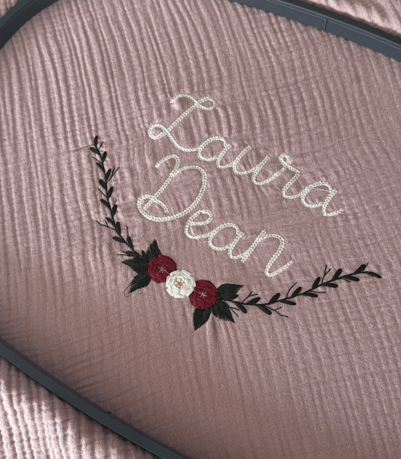 baby blanket with name embroidery by Mouliss personalized