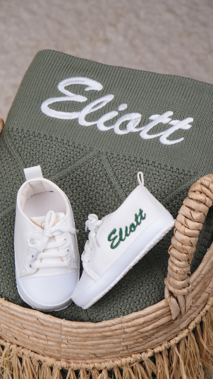 Mouliss Green personalized baby gift set — styling photo 5