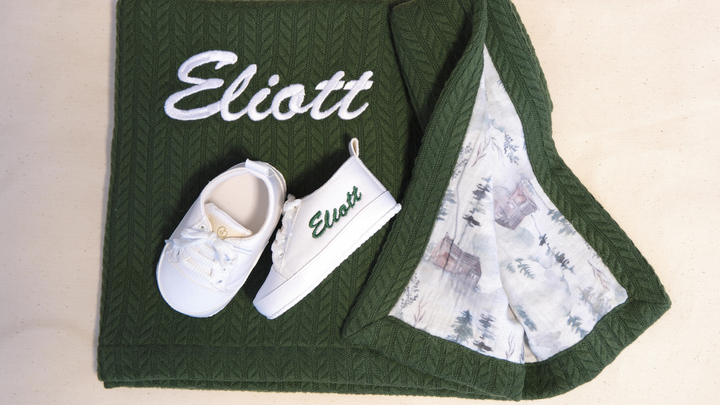 Mouliss Green personalized baby gift set — styling photo 1