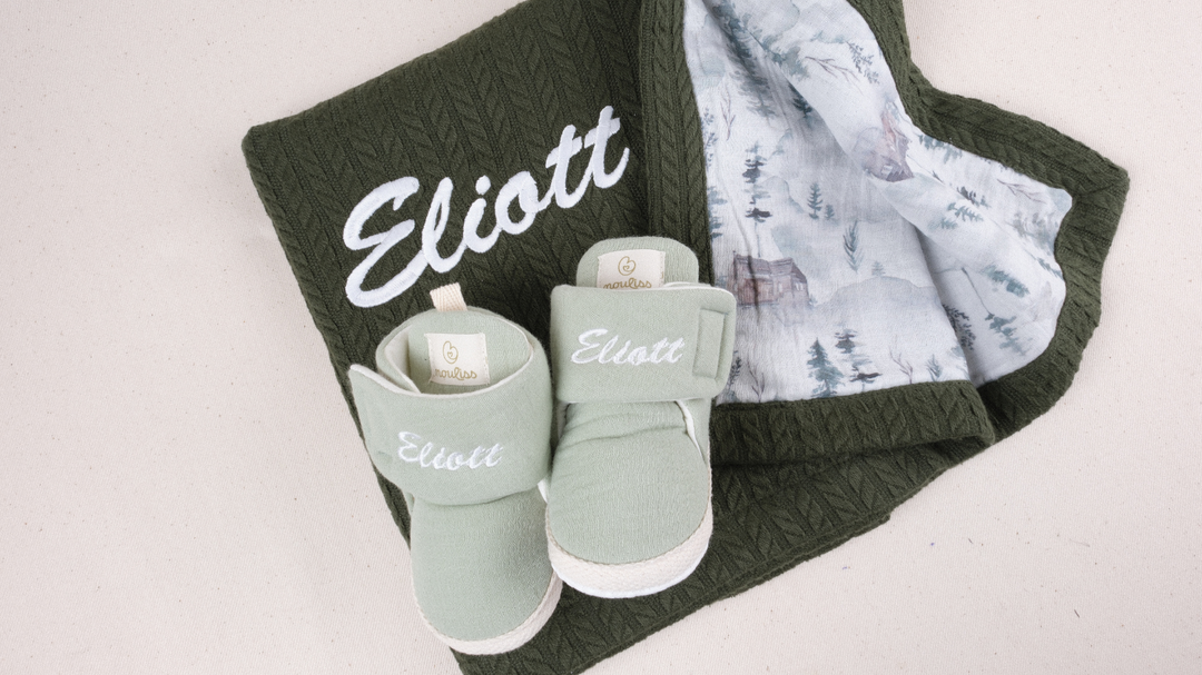 Mouliss Dark Green personalized baby gift set — styling photo 3