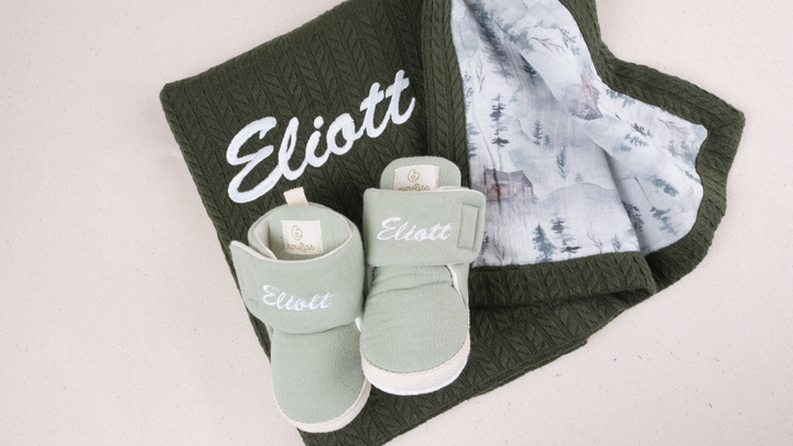 Mouliss Dark Green personalized baby gift set — styling photo 3