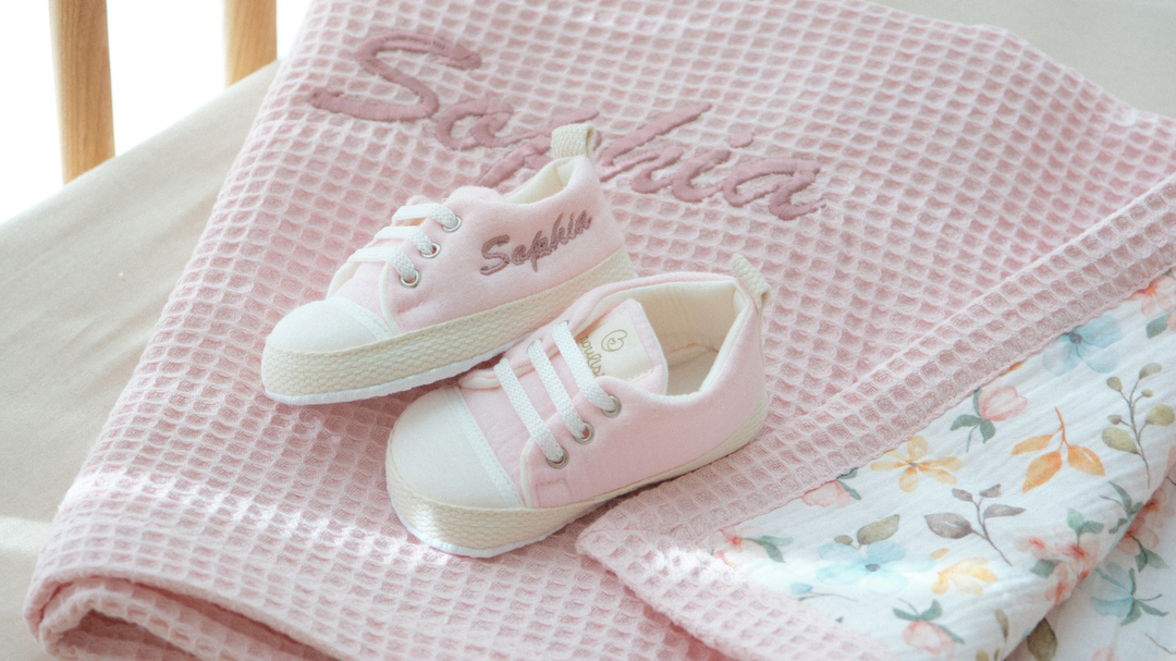 Mouliss Pink personalized baby gift set — styling photo 3
