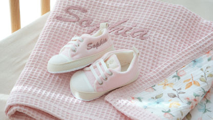 Personalized Baby Gift Set Waffle Blanket & Muslin Baby Shoes Handmade Soft Sole – Pink