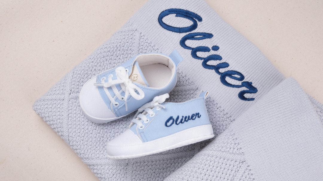 Mouliss Blue personalized baby gift set — styling photo 2