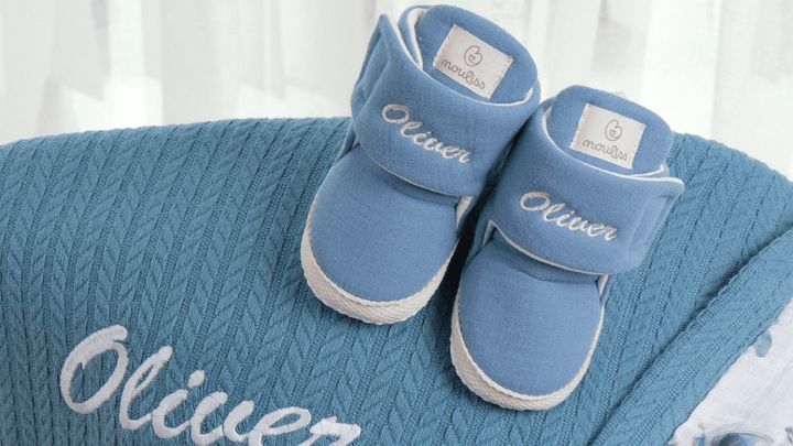 Mouliss Denim Blue muslin personalized baby booties — styling photo 7