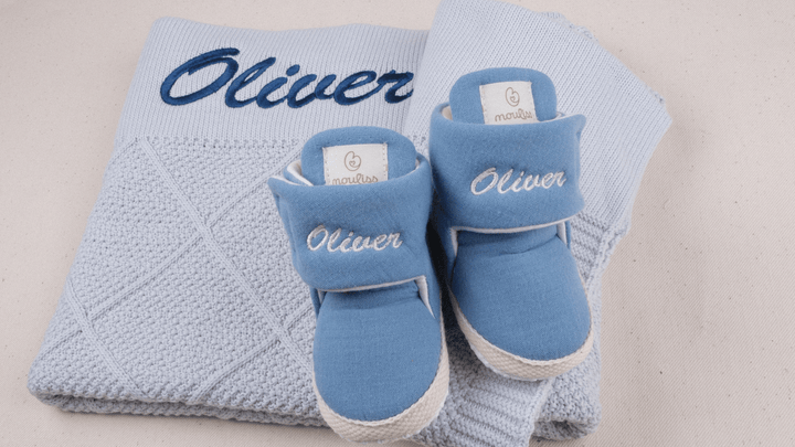 Mouliss Denim Blue muslin personalized baby booties — styling photo 4