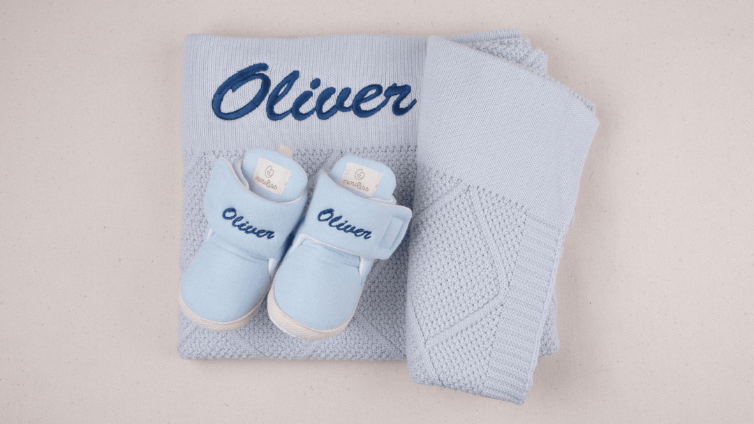 Mouliss Light Blue muslin personalized baby booties — styling photo 3