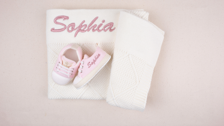 Mouliss Pink personalized baby gift set — styling photo 4