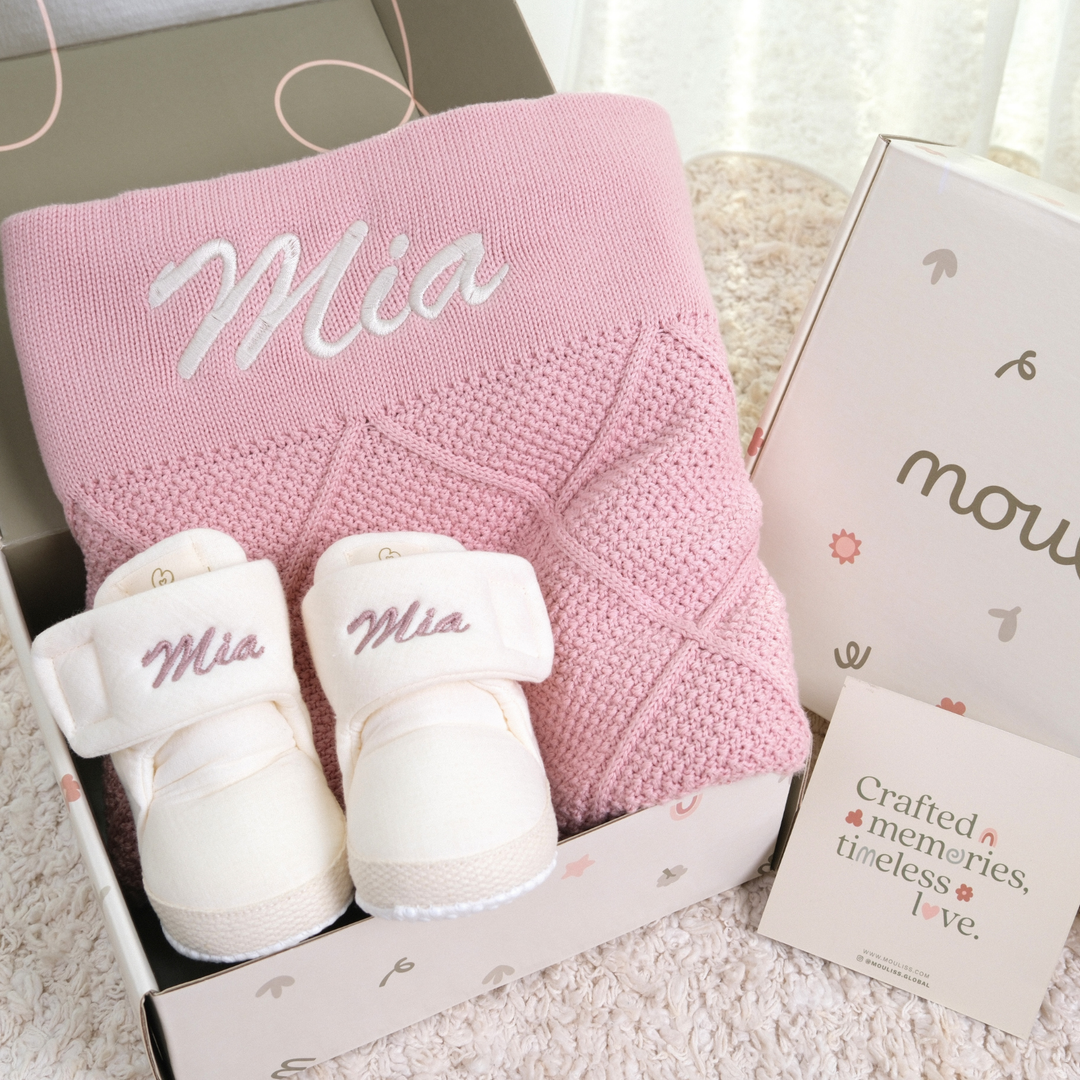 Mouliss Pink personalized baby gift set — styling photo 2