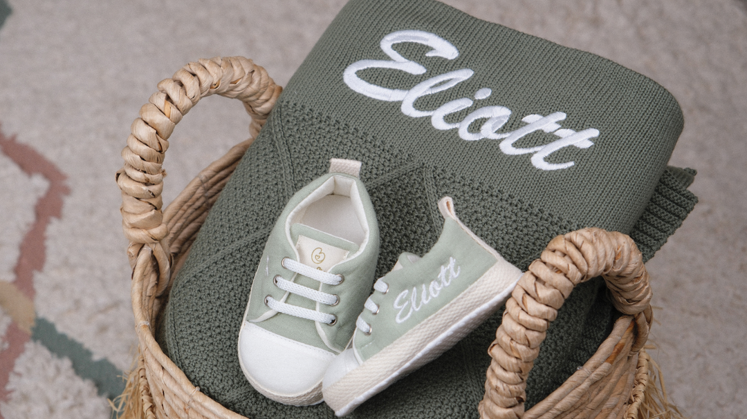 Mouliss Green personalized baby gift set — styling photo 1