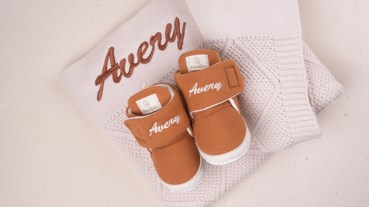 Mouliss Brown personalized baby gift set — styling photo 4
