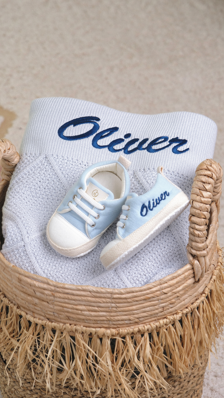Mouliss Blue personalized baby gift set — styling photo 4