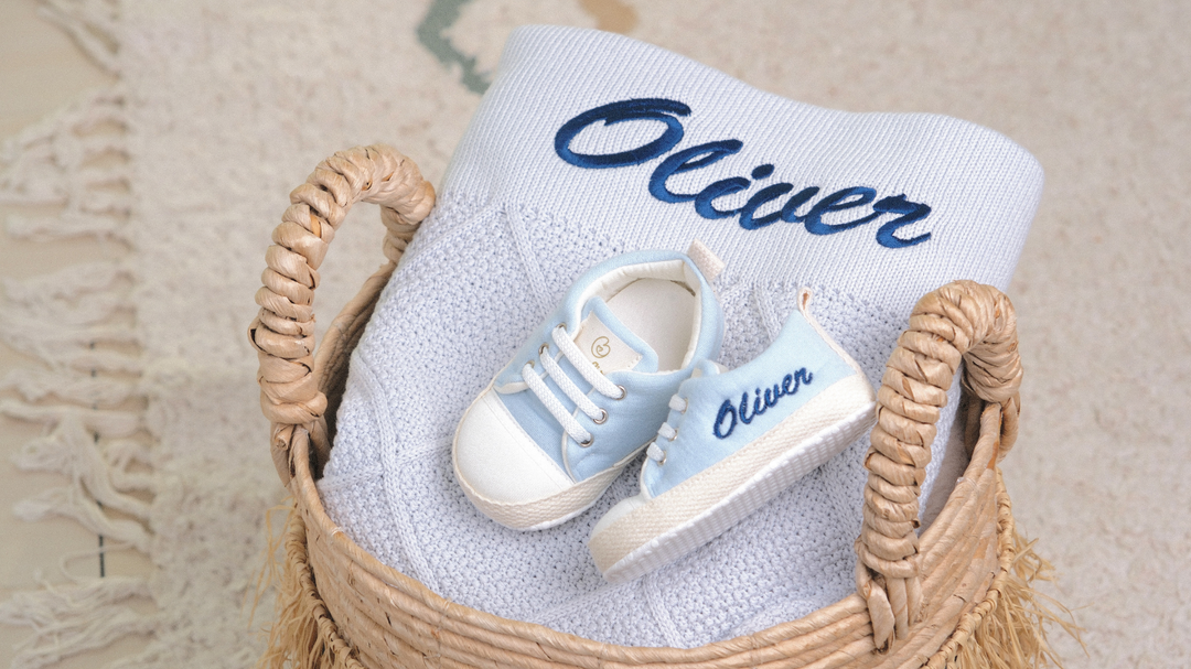 Mouliss Blue personalized baby gift set — styling photo 1
