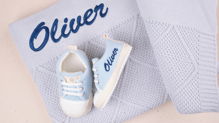 Mouliss Blue personalized baby gift set — styling photo 3