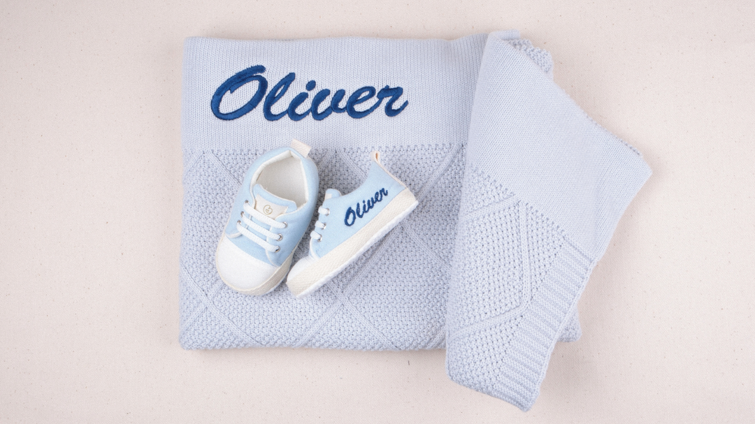 Mouliss Blue personalized baby gift set — styling photo 2